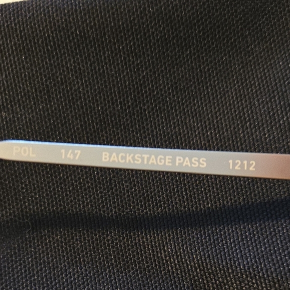 Quay Backstage Pass Sunglasses - Picture 2 of 6